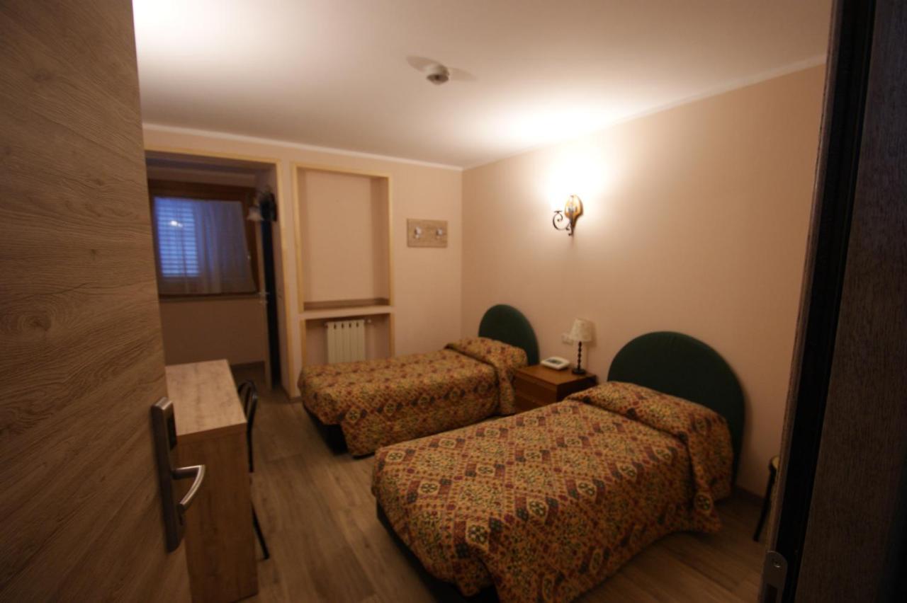 Hotel Europa Bardonecchia Kültér fotó